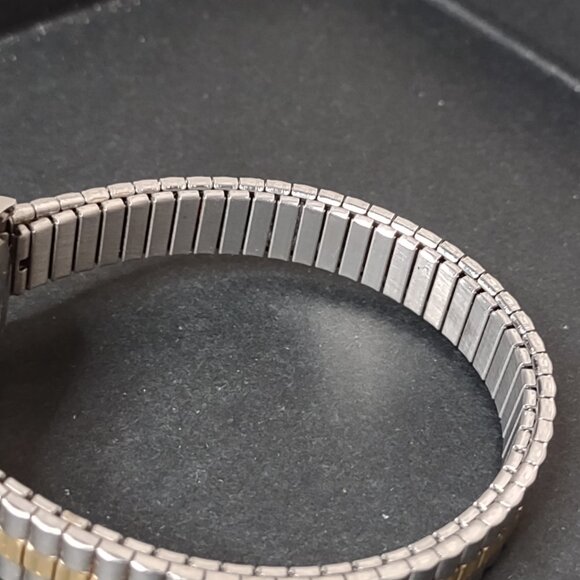 Two Tone Timex Indiglo T2NO68 6.5 Inches - Picture 7 of 12